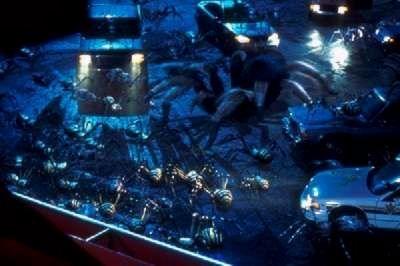 ARAC ATTACK | EIGHT LEGGED FREAKS | 2001