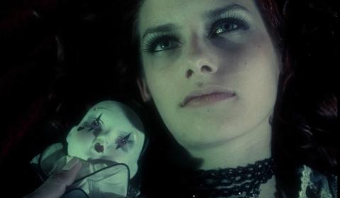 13 notes en rouge | 13 notes en rouge | 2022