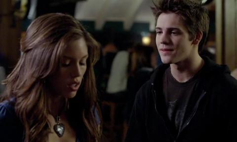 VAMPIRE DIARIES - THE (SAISON 1) | VAMPIRE DIARIES - THE | 2009
