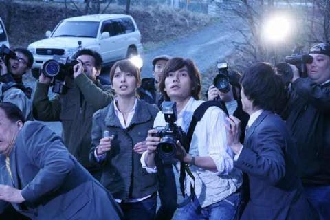 MONSTER X STRIKES BACK - ATTACK THE G8 SUMMIT | GIRARA NO GYAKUSHū: TōYAKO SAMITTO KIKI IPPATSU | 2008