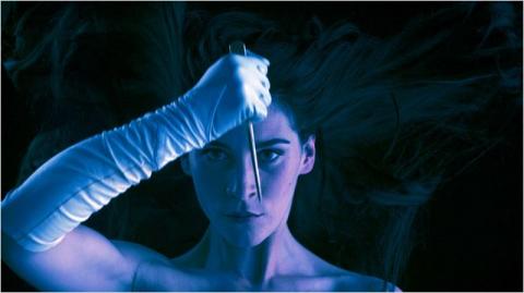 ETRANGE COULEUR DES LARMES DE TON CORPS - L | L'éTRANGE COULEUR DES LARMES DE TON CORPS | 2013