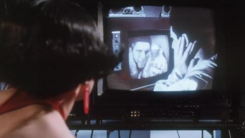 Meurtres en vhs | Remote control | 1988