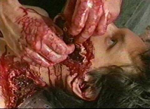 MOI ZOMBIE : CHRONIQUE DE LA DOULEUR | I ZOMBIE : CHRONICLE OF THE PAIN | 1998