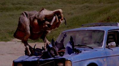 TREMORS 2 : LES DENTS DE LA TERRE | TREMORS 2 : AFTERSHOCKS | 1996