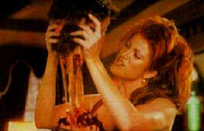 REINE DES VAMPIRES - LA | TALES FROM THE CRYPT PRESENTS : BORDELLO OF BLOOD | 1996