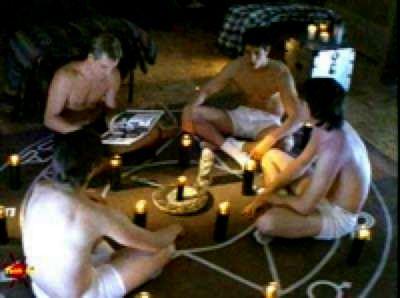 BROTHERHOOD : LE PACTE - THE | THE BROTHERHOOD: I'VE BEEN WATCHING YOU | 2000