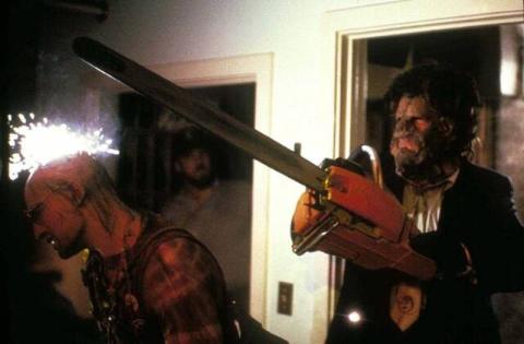 MASSACRE A LA TRONCONNEUSE 2 | THE TEXAS CHAINSAW MASSACRE 2 | 1986